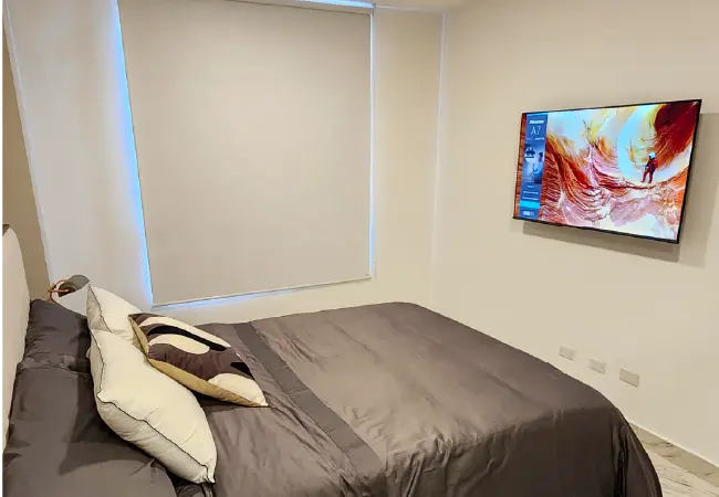 463 sq ft Apartments
